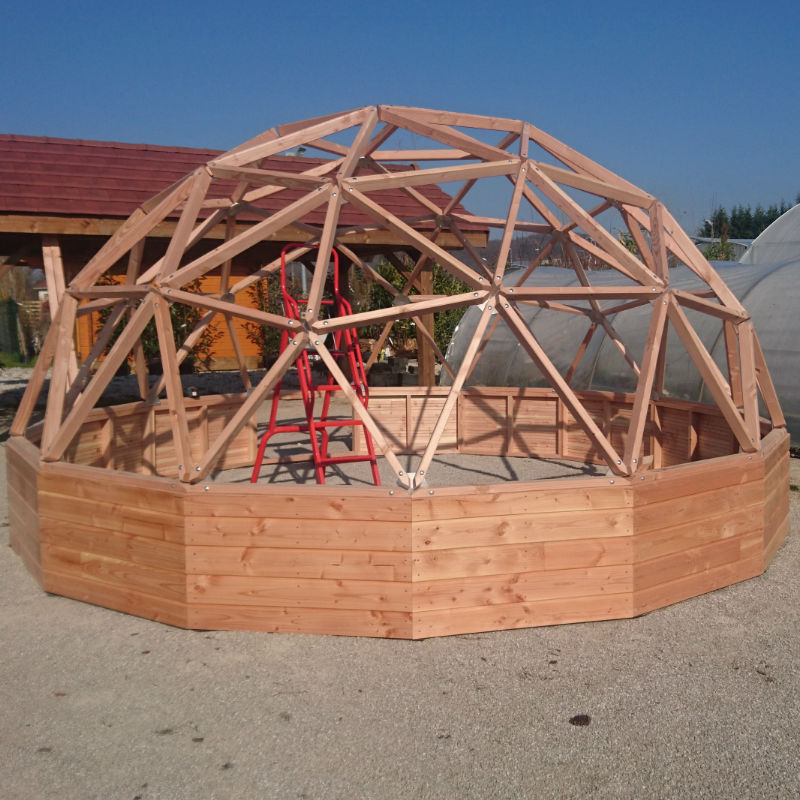 Four a Bois Exterieur en Forme Igloo Construit sous Abri à Charpente  Apparente - Le Panyol